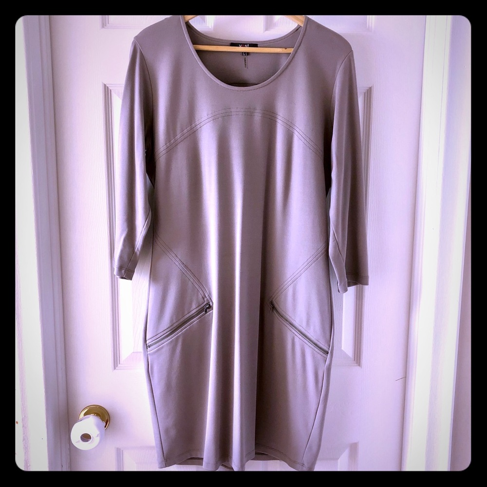 Yest Above Knee Dress - size 8
